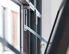 Stahlfenster - ADAMS | Wiśniowski-Fachhändler - Tore / Fenster / Türen / Zäune - Verkauf | Montage | Service