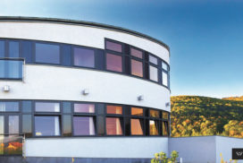 Fenster – ADAMS | Wiśniowski-Fachhändler – Tore / Fenster / Türen / Zäune – Verkauf | Montage | Service