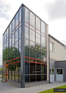 Fasada, fasady aluminiowe i stalowe, stolarka Wiśniowski. Adams Salon partnerski Żary