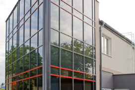 Fasada, fasady aluminiowe i stalowe, stolarka Wiśniowski. Adams Salon partnerski Żary