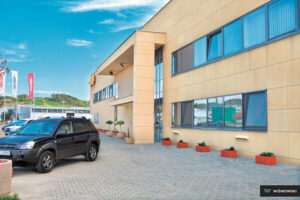 Okno, okna aluminiowe i pvc, stolarka Wiśniowski. Adams Salon partnerski Żary