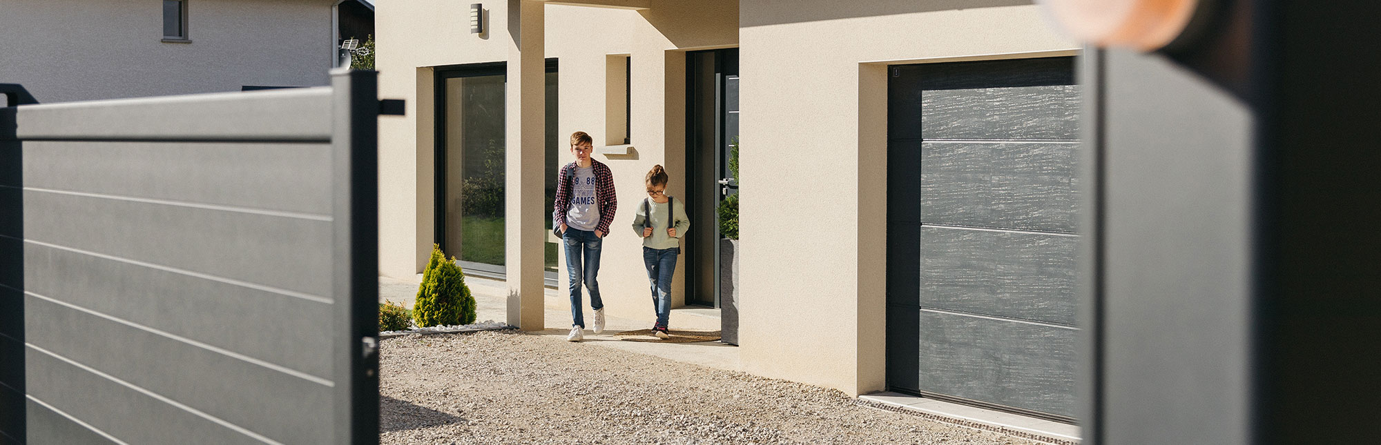 Automatyka domowa i systemy inteligentnego domu Somfy. Somfy, automatyka domowa, smart Home, sterowanie domem, Napędy Somfy, inteligentny dom, automatyka bram.
