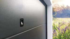 Napędy bram, systemy radiowe i Smart Home Sommer. Akcesoria, automatyka, automatyka do bram, brama garażowa, brama wjazdowa, garaż, inteligentny dom, napęd do bramy, pilot do bramy, smart Home, sommer, sterowanie.