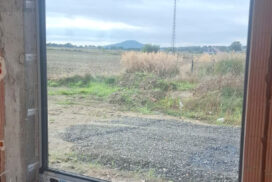 Okna PVC PRIMO 82, brama segmentowa UniTherm, rolety zewnętrzne