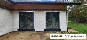 Brama garażowa UniTherm, okna PVC PRIMO 82, rolety Protecta P