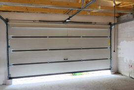 Brama garażowa UniTherm, okna PVC PRIMO 82, rolety Protecta P