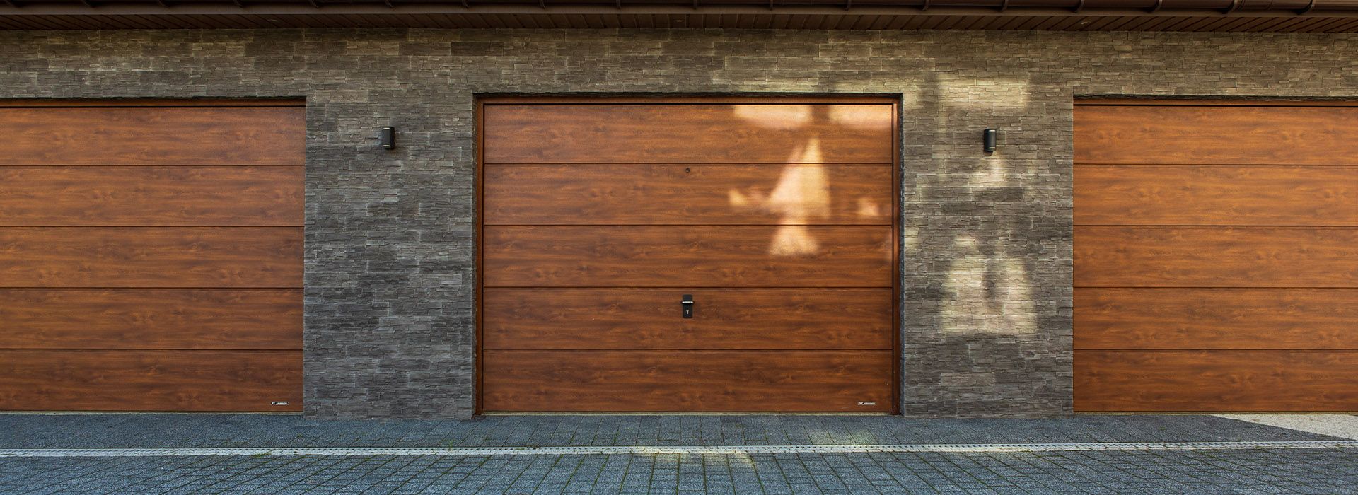 Bramy uchylne Wiśniowski