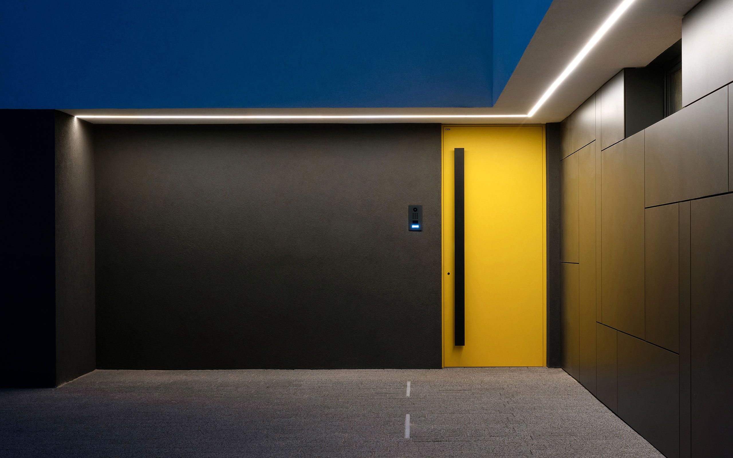 Aluminiowe drzwi zewnętrzne CREO Wiśniowski Aluminiowe drzwi zewnętrzne CREO Wiśniowski