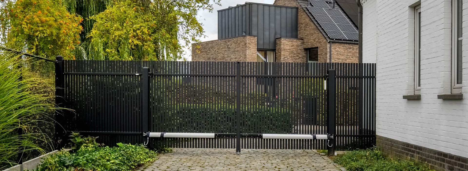 Ogrodzenia posesyjne, brama skrzydłowa, furtka Wiśniowski. Adams Salon partnerski Żary