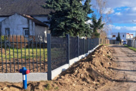 Nasze realizacje – Wiśniowski - Furtka i segmenty ogrodzeniowe Vario, Multi Box, słupki