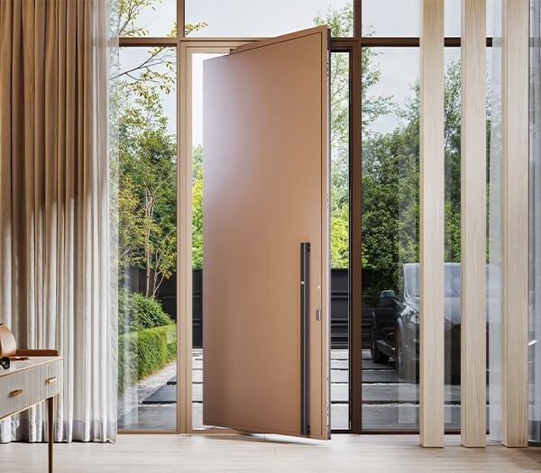 Drzwi wejściowe bez zadaszenia