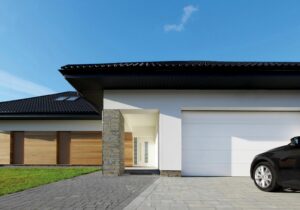 Drzwi wejściowe bez zadaszenia