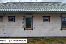 Nasze realizacje – Wiśniowski – Okna PVC PRIMO 82, brama garażowa UniPro, żaluzje fasadowe