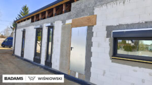 Nasze realizacje – Wiśniowski – Okna PRIMO 82, rolety Protecta, żaluzje fasadowe
