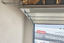 Nasze realizacje – Wiśniowski – Brama segmentowa garażowa UniTherm